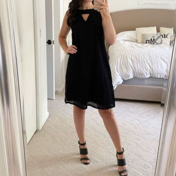 HOPE & HARLOW Mini Mod Swing Dress Sz 10 A-Line Black Knit Eyelet Retro Twee LBD - Picture 2 of 12